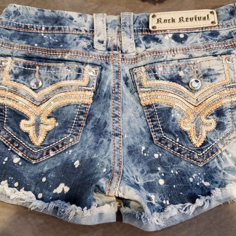 🤘ROCK REVIVAL🎸 KIRA ACID WASH EMBELLISHED EMBROIDERED SHORTS 28